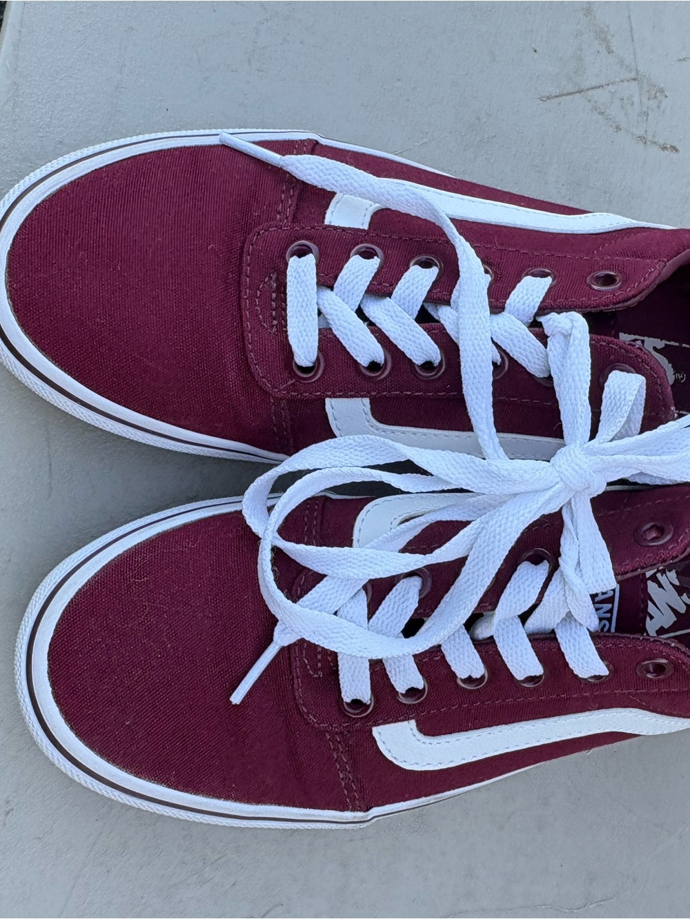Vans Burgundy Low-Top Sneakers – Women’s Size 8